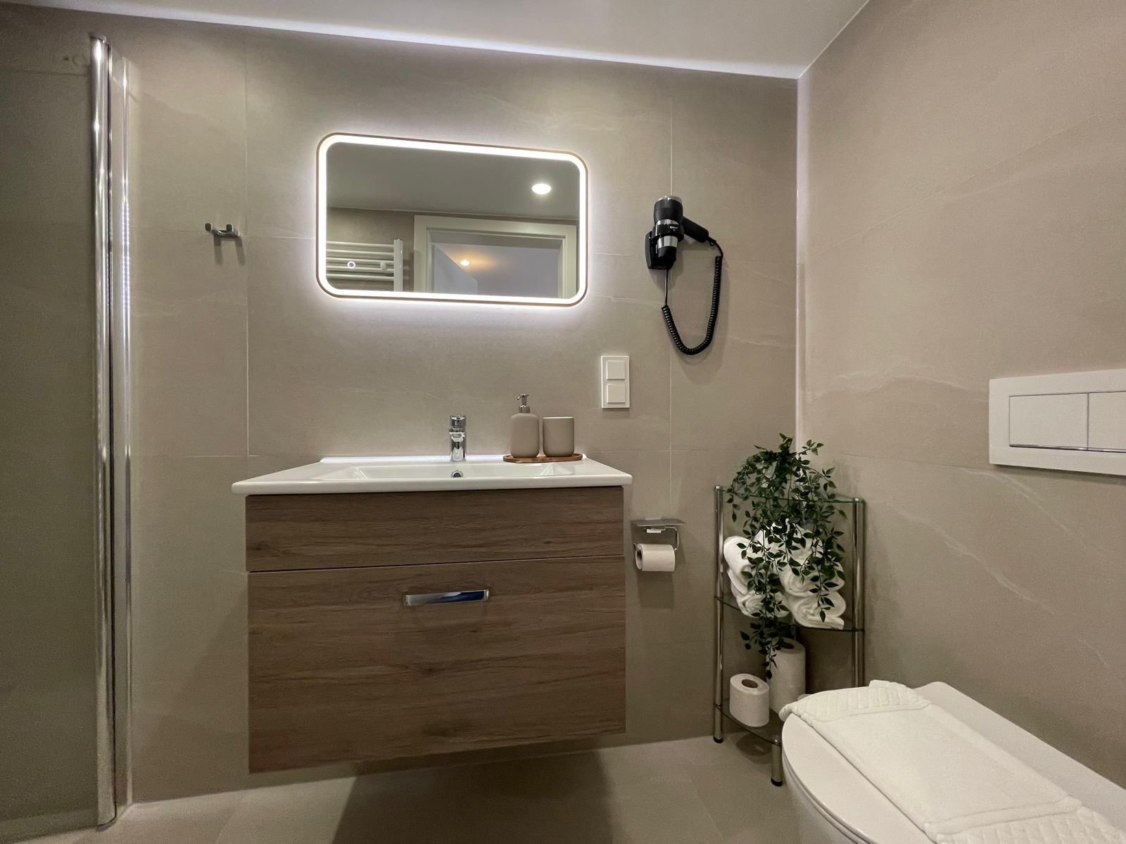 Five Studios Furnishing