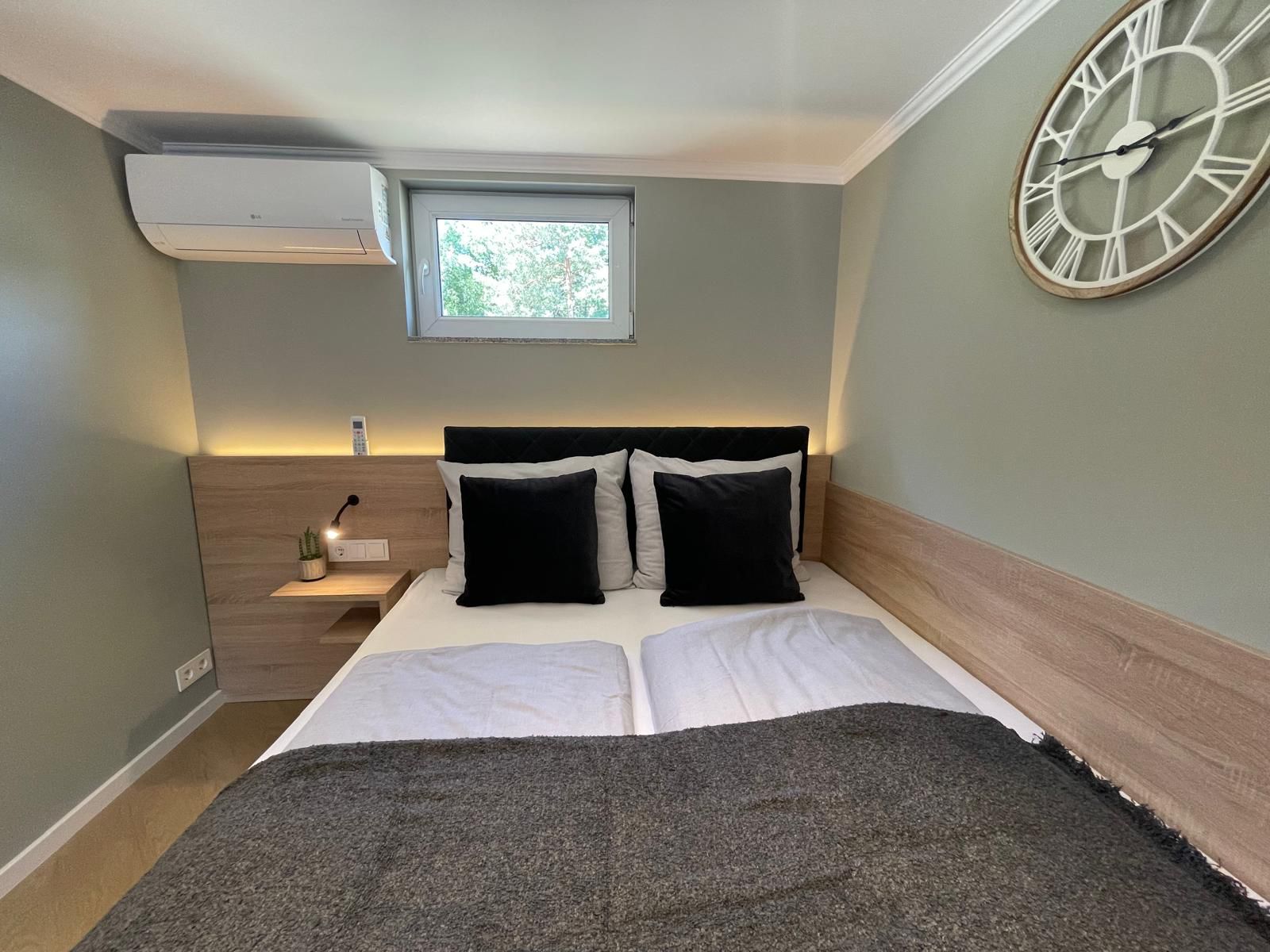 Five Studios Amenities